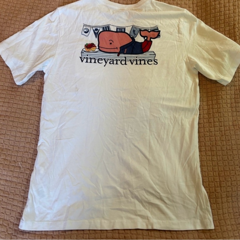 NWT Vineyard Vines BOYS SS GRAPHIC PKT TEE LOBSTER ROLL WHALE size 18 - Picture 2 of 6